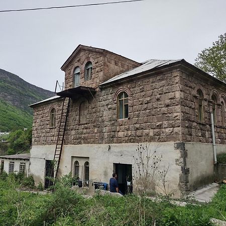 Tumanyan Bathhouse Hostel エクステリア 写真