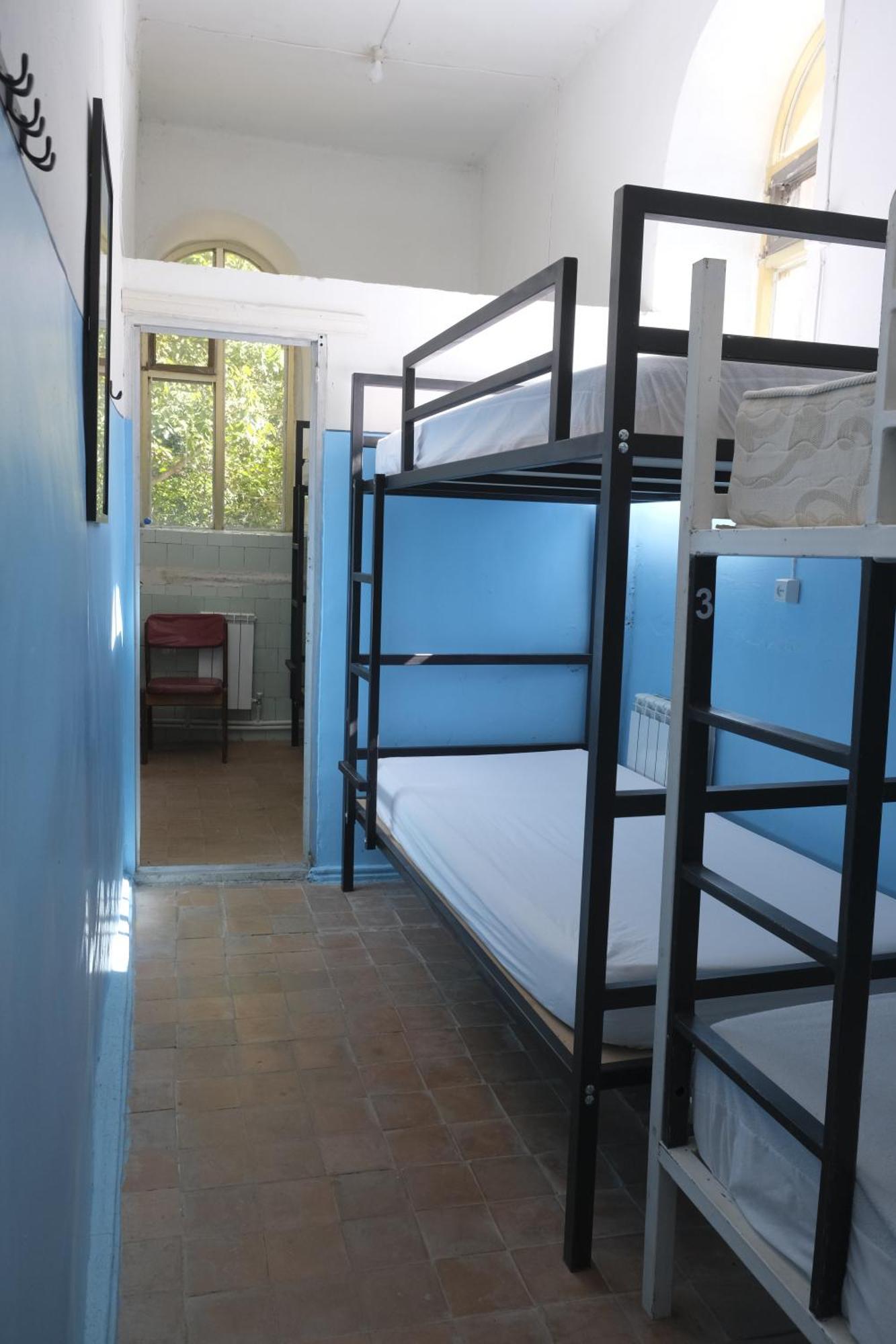 Tumanyan Bathhouse Hostel エクステリア 写真